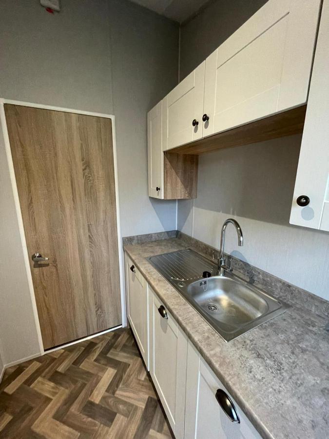 Beryl Lodge With Hot Tub Йорк Экстерьер фото